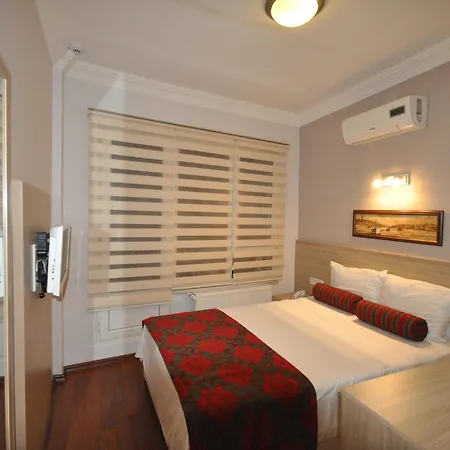 Aparthotel Istiklal St. House 3*